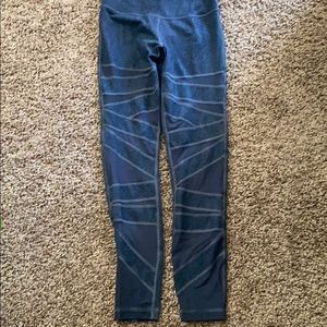 Size 4 Wunder Under Tech Mesh Lululemon pants